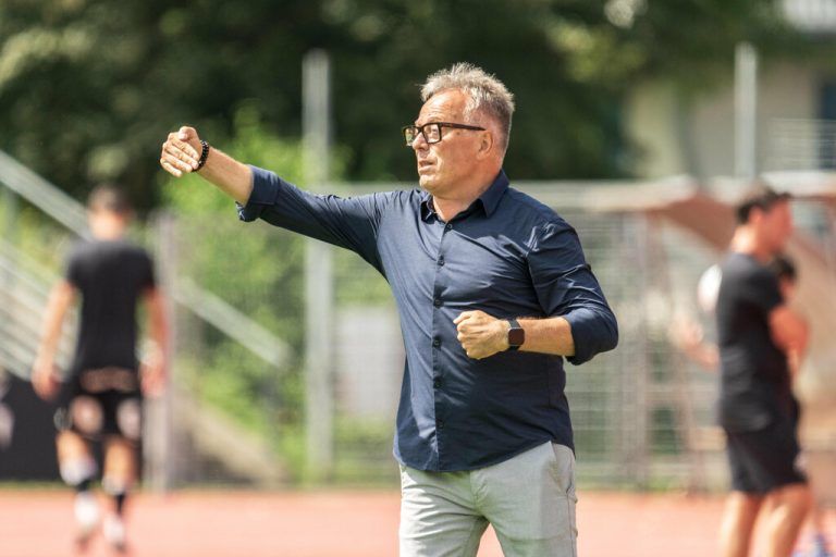 Bregenz-Trainer Regi van Acker fordert von seinen Mannen eine konzentrierte Vorstellung im Duell gegen die Vienna.⇒Dietmar Stiplovsek