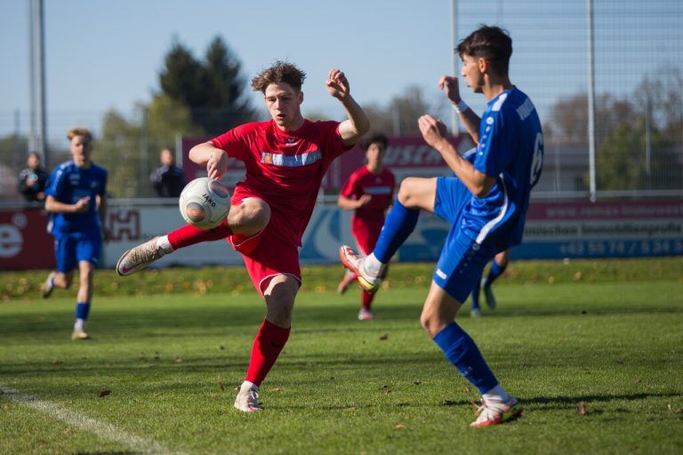 Das Spiel der U18 musste abgebrochen werden. ⇒Philipp Steurer