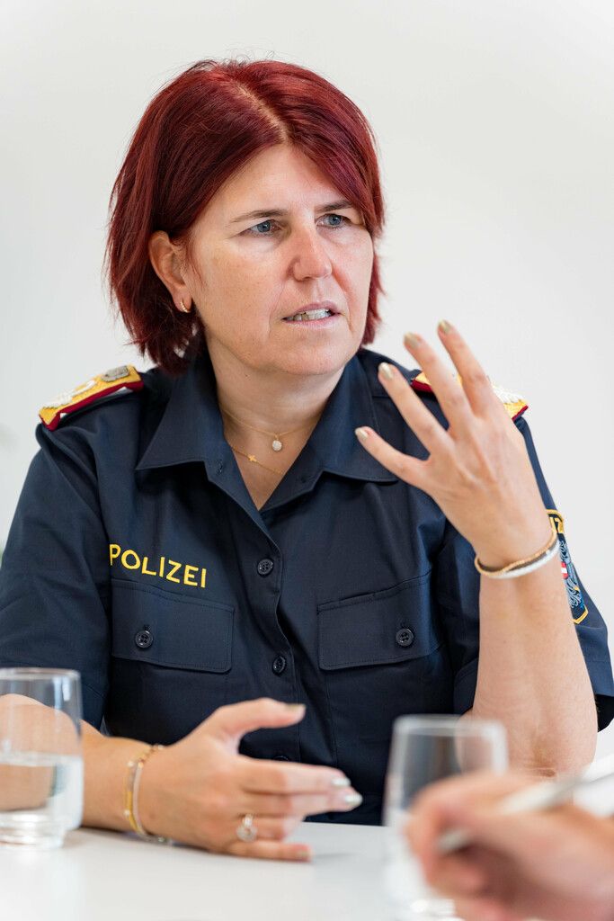 Die Personalsituation ist ein Thema, das der neuen Landespolizeidirektorin unter den Nägeln brennt.⇒Stiplovsek
