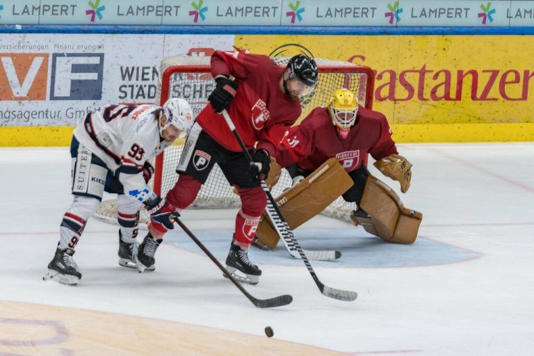 Die Pioneers spielten in der Vorbereitung in Rot. Morgen präsentieren die Feldkircher ihr Liga-Jersey, auf dem auch das Logo der Illwerke vkw sein wird. ⇒Klaus Hartinger