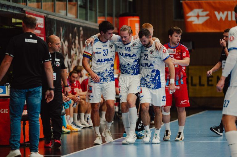 Nico Schnabl musste verletzt von der Platte.⇒GEPA, GEPA/Lerch