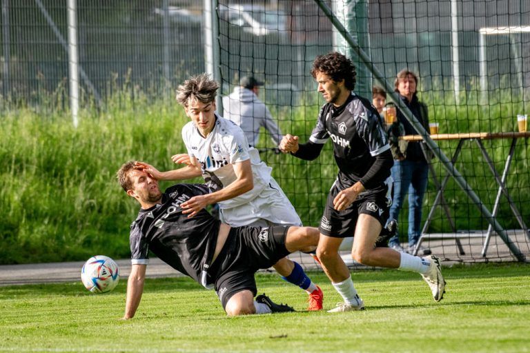 Reine „Kopfsache“? Der FC Alberschwende kommt in dieser Saison noch nicht richtig in die Gänge und taumelt seinen Erwartungen hinterher.⇒B. Rhomberg