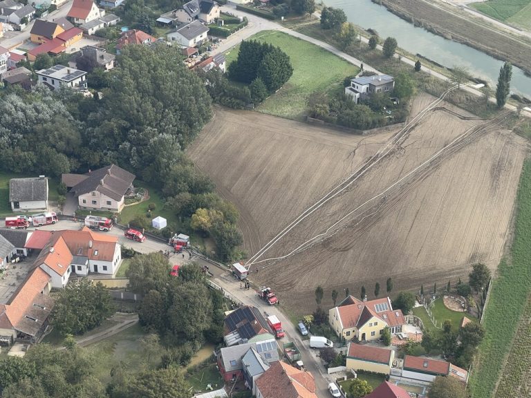 Vorarlberger Feuerwehren im Einsatz im niederösterreichischen Bezirk Tulln: Mit leistungsstarken Pumpen wurden überflutete Gebiete gesichert und die Infrastruktur wiederhergestellt. ⇒LFV