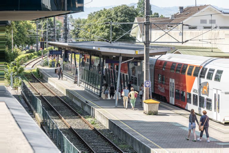 Der heilige Kübel vom Bregenzer Bahnhof war lange ein Sinnbild für eine Lösung, die keine ist.⇒Hartinger, Steurer