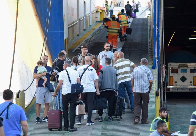 Hunderttausende Menschen flüchten aus dem Libanon.⇒reuters