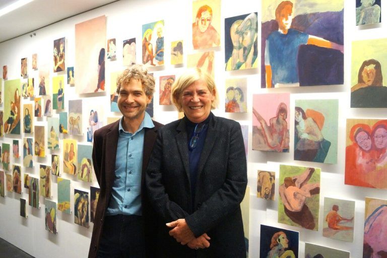 Künstler Lorenz Helfer mit Galeristin Andrea Miessgang-Romagna.⇒ritter (7)