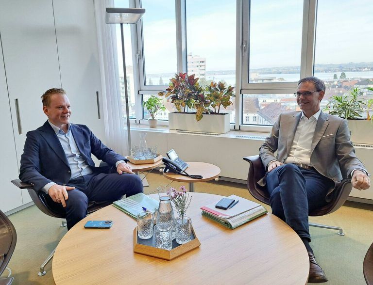Landeshauptmann Markus Wallner und FPÖ-Landeschef Christof Bitschi wirkten entspannt.⇒APA