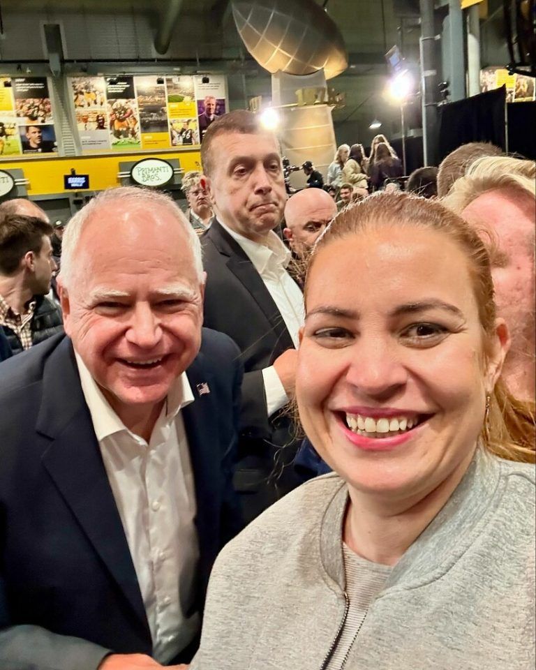 Nina Tomaselli traf Tim Walz im Stadion einer Baseballmannschaft.⇒tomaselli/instagram