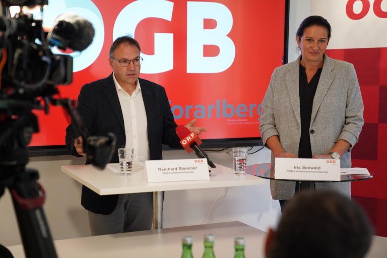 Reinhard Stemmer und Iris Seewald vom ÖGB Vorarlberg. ⇒ÖGB
