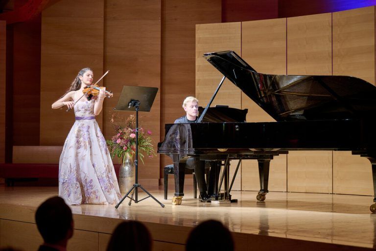 Unten: Matthias Honeck (l.) und Anna Maria Honekck (r.) von :alpenarte mit María Dueñas und Alexander Malofeev.⇒⇒Winkler(3)