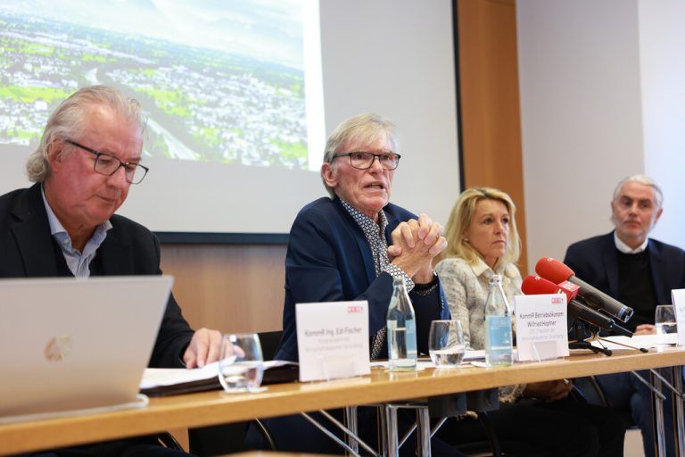V.l.: Edi Fischer, Wilfried Hopfner, Petra Kreuzer und Stefan Hagen.⇒WKV/Vrabl