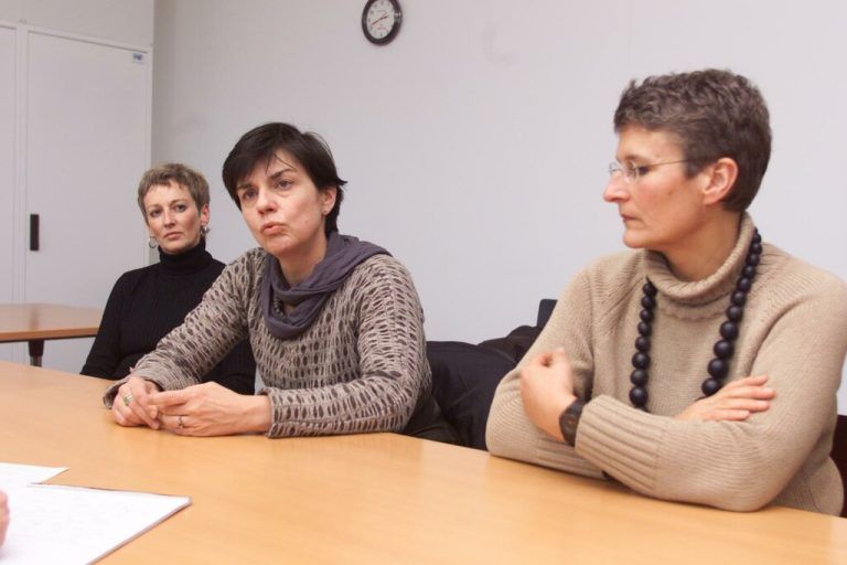 V.l.: Wiesflecker mit Madeleine Petrovic (2001), Johannes Rauch (2006), dem heutigen Landeshauptmann Wallner im Landtag (2012) sowie im NEUE-Interview (2024). ⇒Hartinger