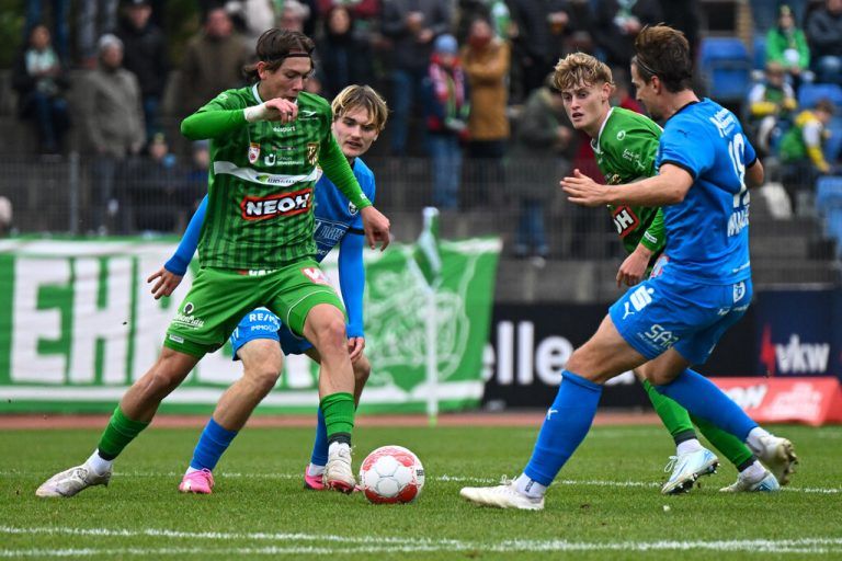 Auch Robin Voisine (l.) und Nathan Falconnier (r.) konnten letztes Wochenende die erste Niederlage der Austria nicht verhindern.⇒GEPA