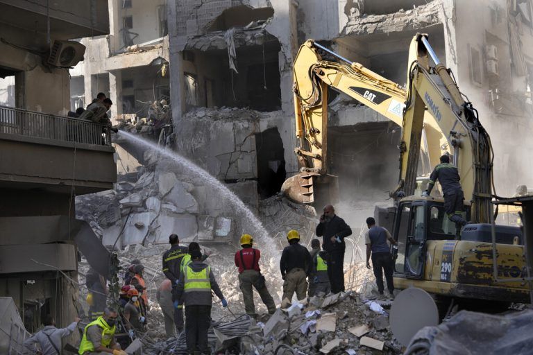 Aufräumarbeiten in Beirut.⇒apa
