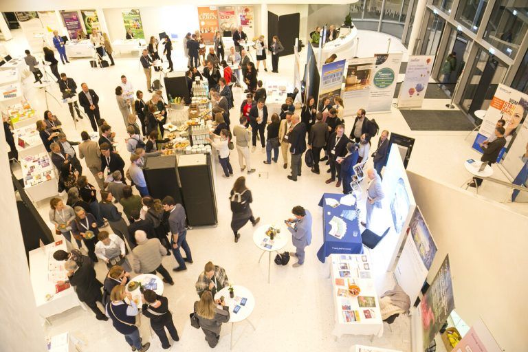 Das Fach-Symposium gibt einen Überblick über medizinische Fortschritte in der Onkologie.⇒Mathis (2), Nußbaumer
