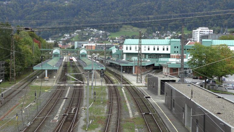 Der Bahnhof Bregenz wurde nach der Bombendrohung gesperrt und gesichert. ⇒shourot