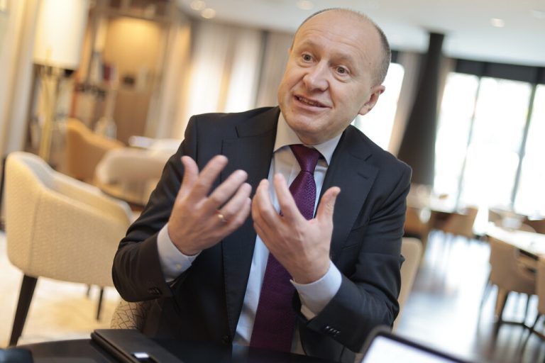 Der ukrainische Botschafter findet klare Worte für den Freiheitskampf seiner Nation.⇒Hartinger (2)