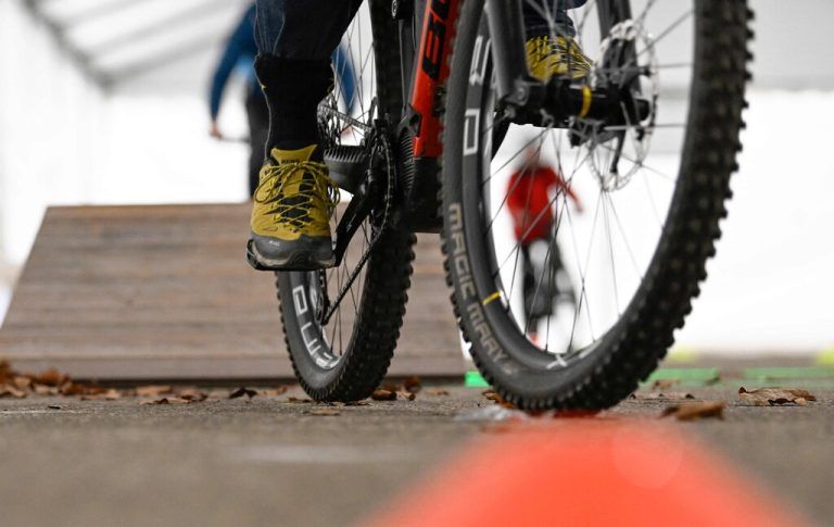 Mit dem E-Bike verunfallt.a⇒afp