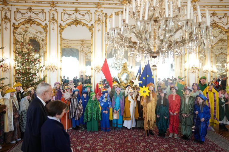 Auch im letzten Jahr waren die Sternsinger in der Hofburg zu Gast.⇒apa