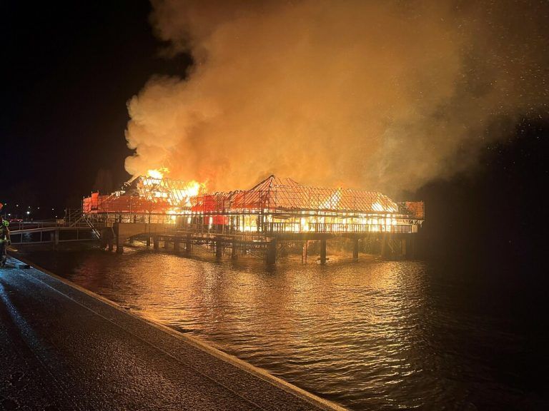 Das Gebäude stand in Vollbrand.⇒kantonspolizei st. gallen