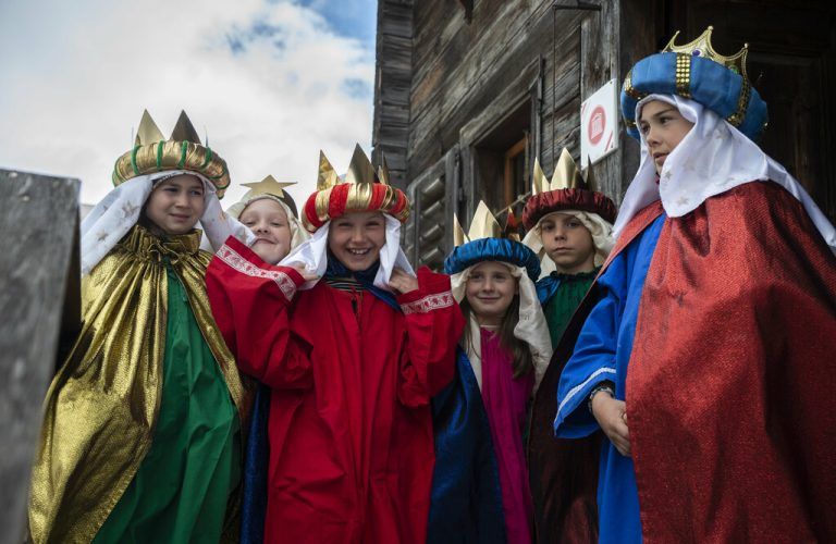 Die Sternsinger bringen Segen und sammeln Spenden.⇒daniel furxer-ongaretto