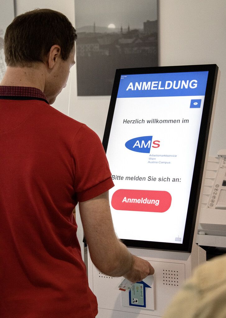 Die weltweite Konjunkturflaute und die schwache Nachfrage setzen der Industrie und dem Arbeitsmarkt weiter zu.⇒APA