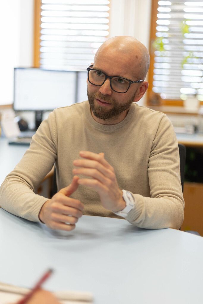 KIT-Koordinator Thomas Stubler kann sich auf ein starkes Team verlassen.⇒Hartinger