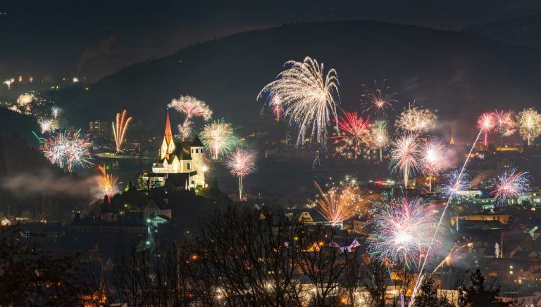 Neujahrsvorsätze gehören zu Silvester wie das Bleigießen, das Feuerwerk um Mitternacht und die Glücksbringer. ⇒Stiplovsek