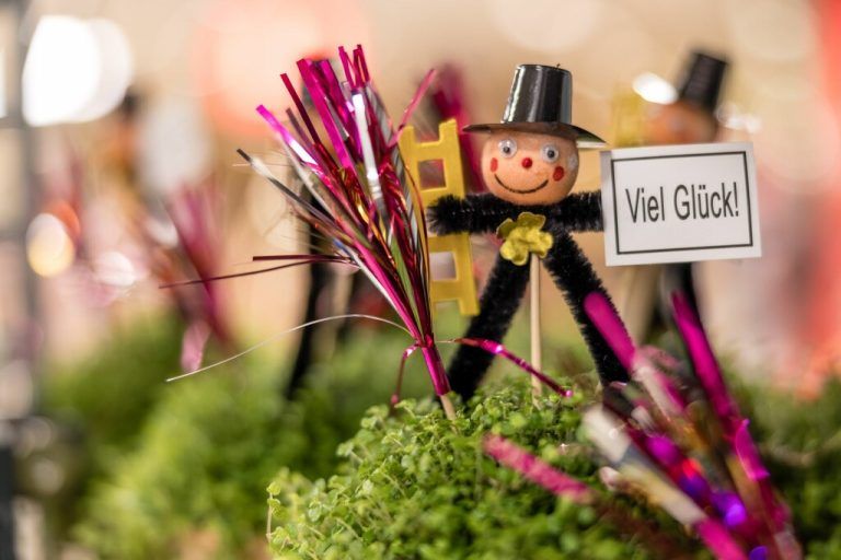 Silvesterdekoration ist jedes Jahr aufs Neue beliebt bei den Österreicherinnen und Österreichern. ⇒apa