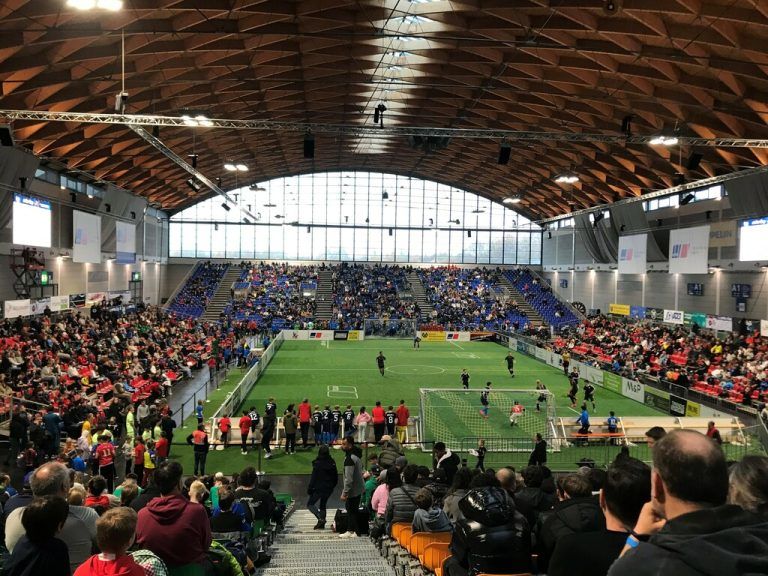 Über 5000 Zuschauer verfolgten die Spiele der Nachwuchsmannschaften in Friedrichshafen.⇒⇒Jochen Dedeleit)