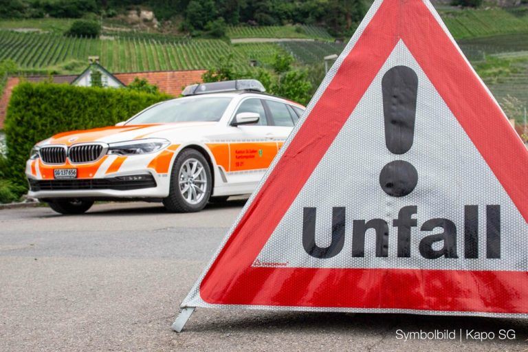 Unfallzeugen gesucht. ⇒KAPo