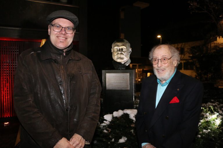 Absolute Hemingway-Experten: Andreas und Günther J. Wolf.⇒LUTZ (7)
