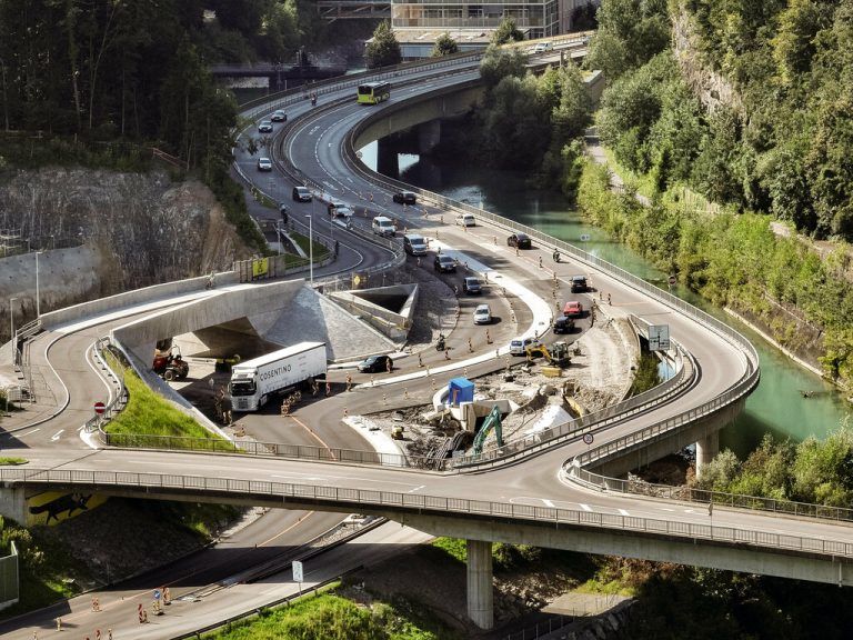 Das 213,8 Millionen Euro schwere Hauptbaulos beim Stadttunnel Feldkirch geht an eine Arbeitsgemeinschaft aus den Vorarlberger Firmen JägerBau und Hilti+Jehle sowie die Strabag. ⇒Stiplovsek