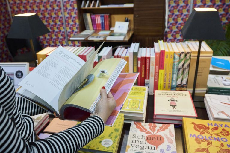 Der Buchmarkt ist in Aufuhr.⇒APA
