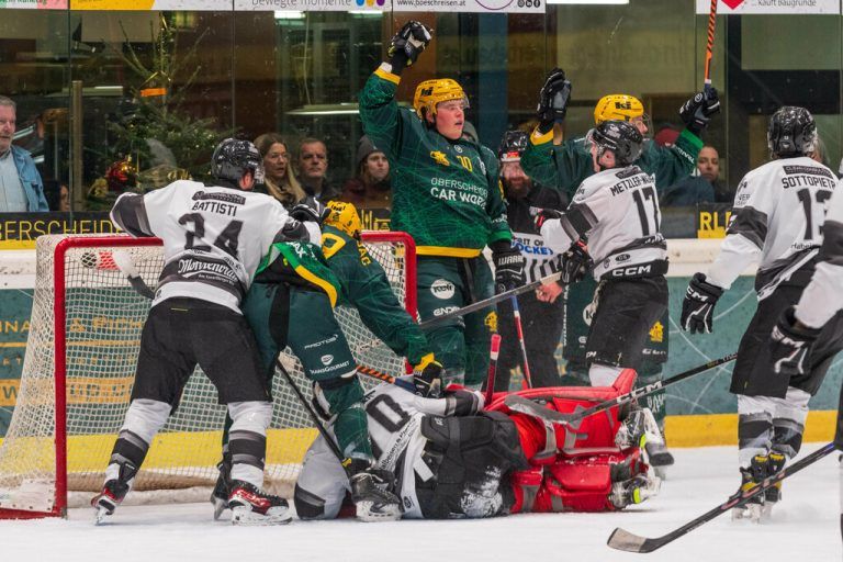 Brisanter Derbykracher zum Feiertag im Messestadion