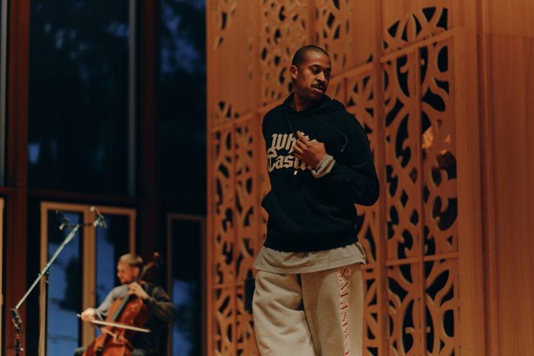 Josh Johnson von „Moved by the Motion“. ⇒Manai