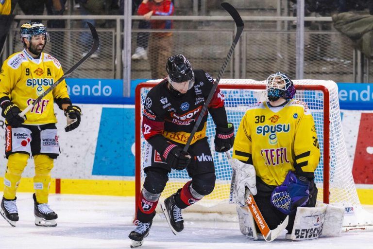 Josh Passolt bejubelt in der 9. Minute den 0:1-Führungstreffer seiner Pioneers. ⇒GEPA