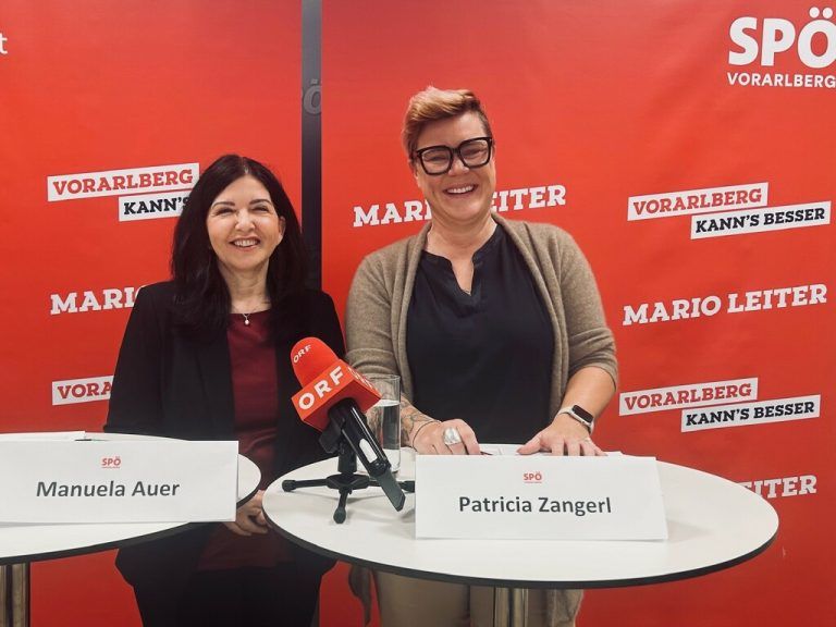 Landtagsabgeordnete Manuela Auer und Landeskrankenhaus-Betriebsrätin Patricia Zangerl bei der Pressekonferenz.⇒spö