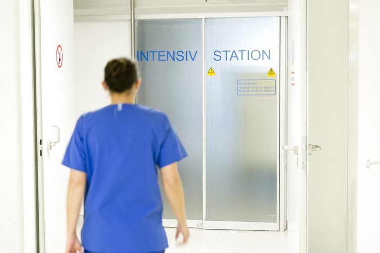 Vergabe von Ausbildungsplätzen für Jungmediziner sorgt für Kritik.⇒⇒KHGB, hartinger