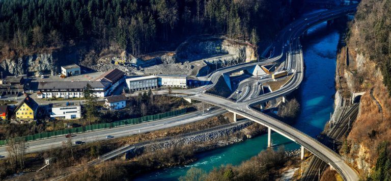 Die Baustelle beim Portal Felsenau.⇒Stiplovsek
