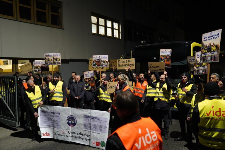 Die Bereitschaft zu streiken war sehr hoch, hieß es in der Aussendung.⇒österreichischer gewerkschaftsbund