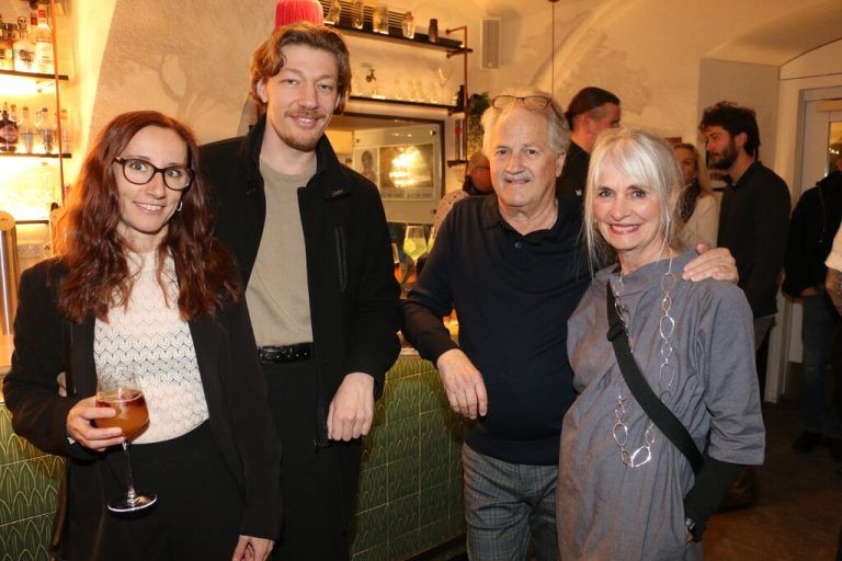 Eva und Nikola Bartenbach mit Luis und Brigitte Galehr.⇒LUTZ (7)