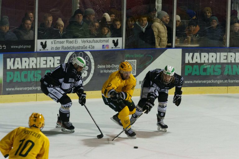Gibt es ein Ländle-Finale Lustenau gegen Hohenems? Die Entscheidung fällt heute Abend in der Rheinhalle und in der Heumarkt-Arena.⇒Stiplovsek