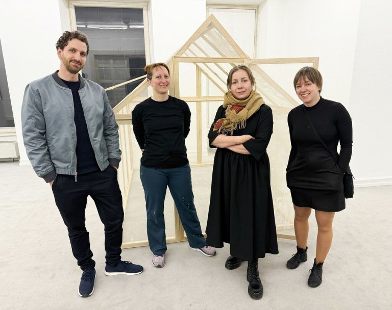 Aurel Dahlgrün, Veronika Suschnig, Veera Komulainen und Lena Kaapke zeigen eindrucksvoll „beyond the surface“.⇒RITTER (7)