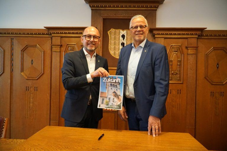 Bürgermeister Michael Ritsch (SPÖ) und sein designierter Vizebürgermeister Roland Frühstück (ÖVP) präsentierten im Rahmen der Pressekonferenz ihr Programm „Zukunft Bregenz 2025–2030“.⇒Neue