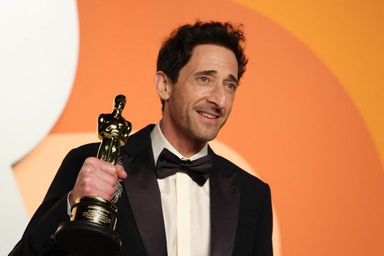 Der große Gewinner des Abends Sean Baker (großes Bild), ganz links Mikey Madison und Adrien Brody mit ihren Auszeichnungen, oben Moderator Conan O‘Brien und links Zoe Saldaña.⇒AFP/Frederic J. Brown, AP/Evan Agostini, AFP/Michael Tran, AFP/Patrick T. Fallon, AP/Chris Pizzello
