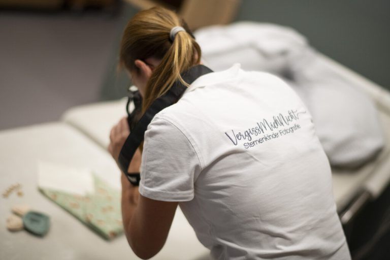 Die Fototermine des „Vereins VergissMichNicht“ sind auch für die Fotografinnen und Fotografen besonders.⇒Mediart (3), Sams