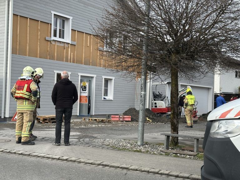 Die Leitung wurde bei Baggerarbeiten beschädigt.⇒vol.at