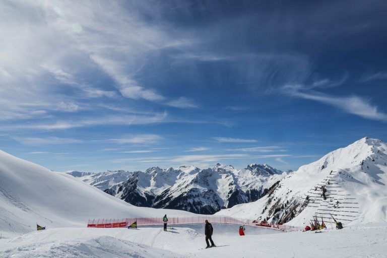 Die Qualifikationsläufe sind absolviert. Das Grasjoch im Montafon wartet schon gespannt auf die heutigen Finalläufe der Snowboardcrosser.⇒philipp Steurer