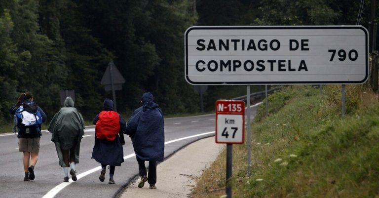 Die verschiedenen Routen des Jakobswegs führen Pilger ins spanische Santiago de Compostela.⇒reuters